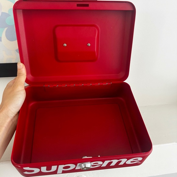 Rare Supreme Red White Box Logo Tool Box Lockbox with Lock & Keys - Picture 8 of 8